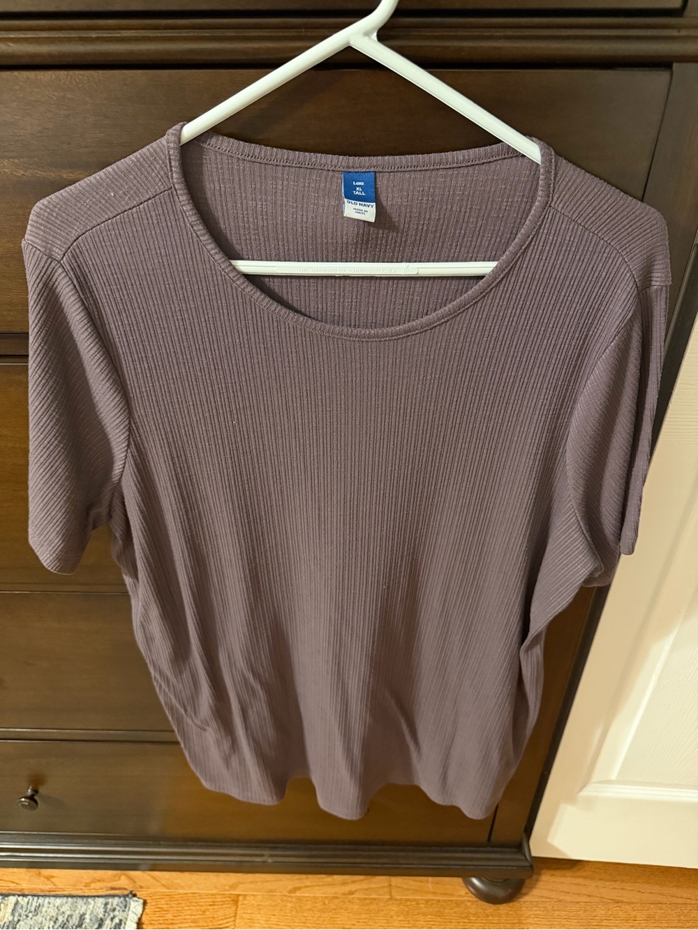 Women’s old navy t shirt large tall